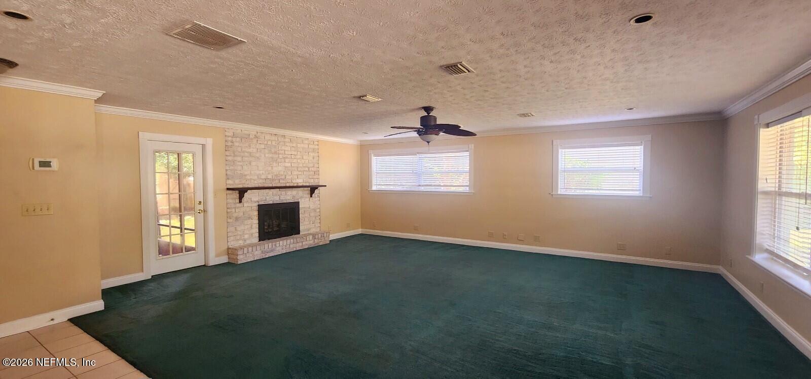 25 Versaggi Drive St. Augustine, FL 32080 - Photo 6 of 23 living family room