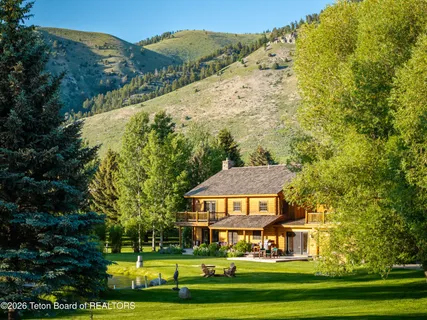 $10,250,000 | 3755 Trail Drive, Jackson, WY 83001