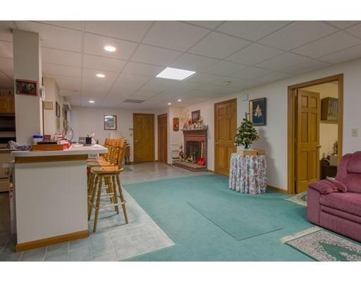 7 Ledgewood Road Saugus, MA 01906 - Photo 20 of 29 Gallery Image 20