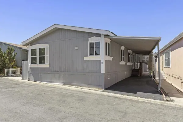 $299,000 | 1638 Calavo Road, Unit SPC 39, Fallbrook, CA 92028