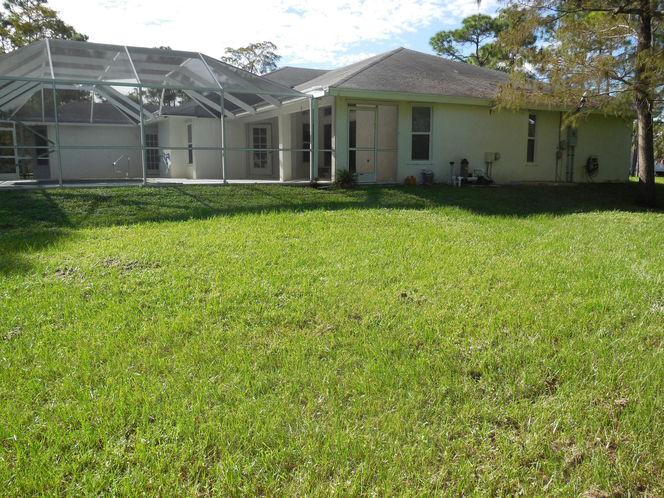 17338 31st Road North Loxahatchee, FL 33470 - Photo 35 of 38 side yard