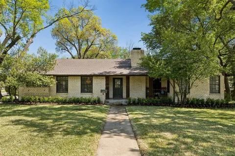 $675,000 | 9262 Forest Hills Boulevard, Dallas, TX 75218