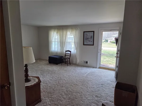 $249,900 | 516 Heritage Drive, Greece, NY 14615