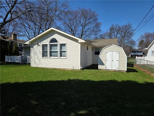 $249,900 | 516 Heritage Drive, Greece, NY 14615