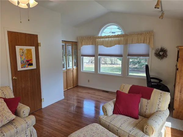 $249,900 | 516 Heritage Drive, Greece, NY 14615