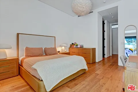 $13,495,000 | 1049 Loma Vista Drive, Beverly Hills, CA 90210