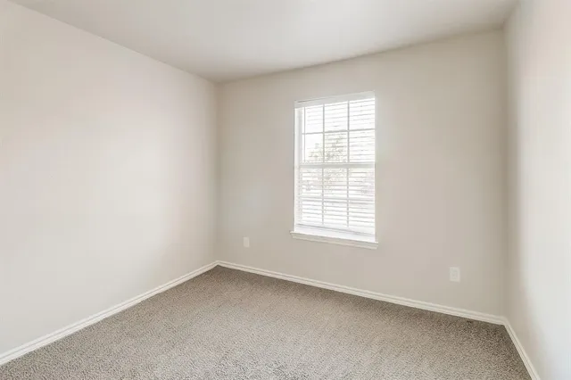 $2,555 | 715 South Parks Drive, DeSoto, TX 75115