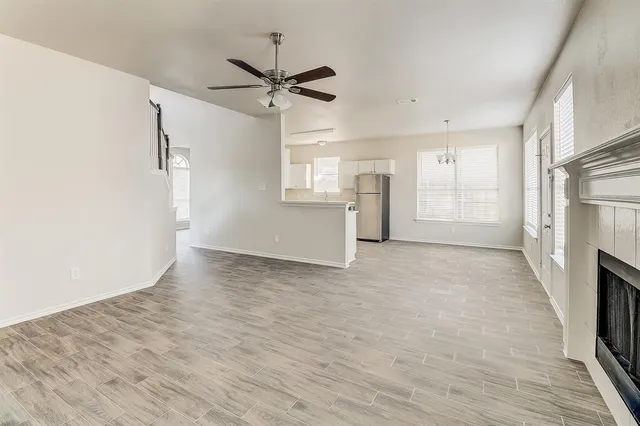 $2,555 | 715 South Parks Drive, DeSoto, TX 75115