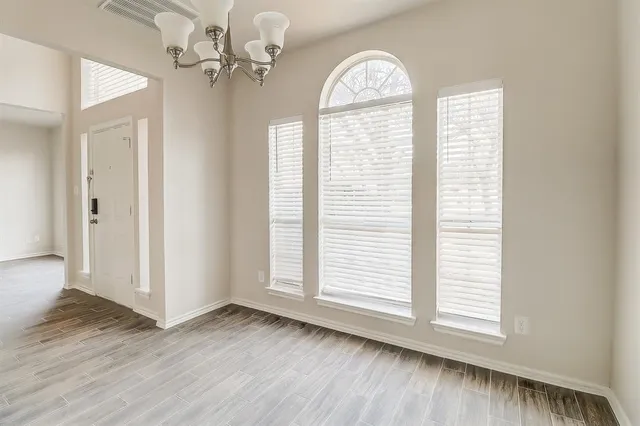 $2,555 | 715 South Parks Drive, DeSoto, TX 75115