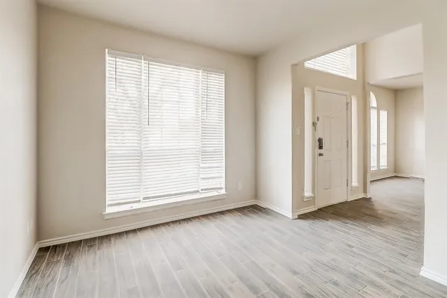 $2,555 | 715 South Parks Drive, DeSoto, TX 75115