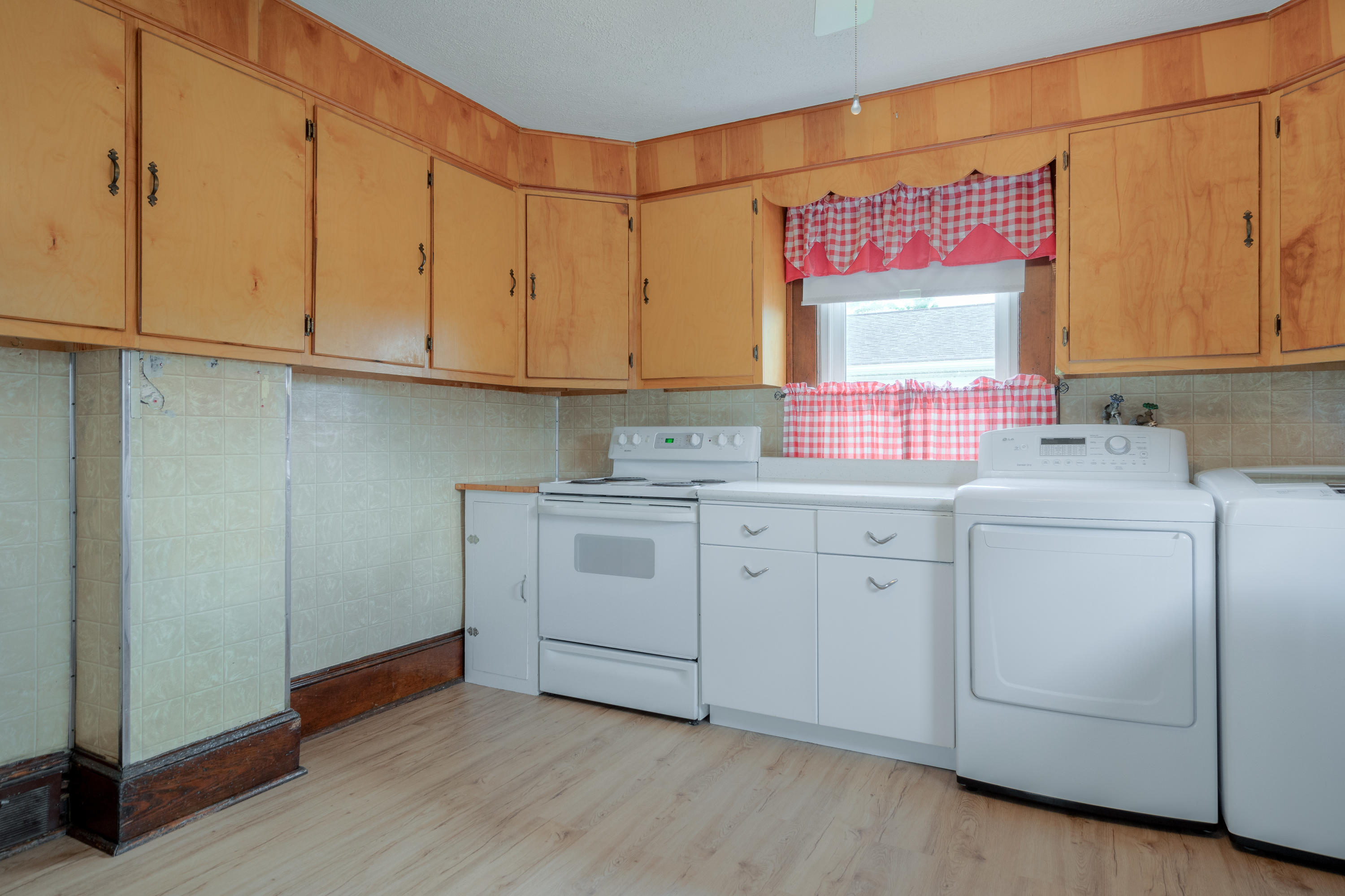 7958 Parrott River Road Parrott, VA 24132 - Photo 22 of 67 7958_ParrotRiverRd_HiRes-60