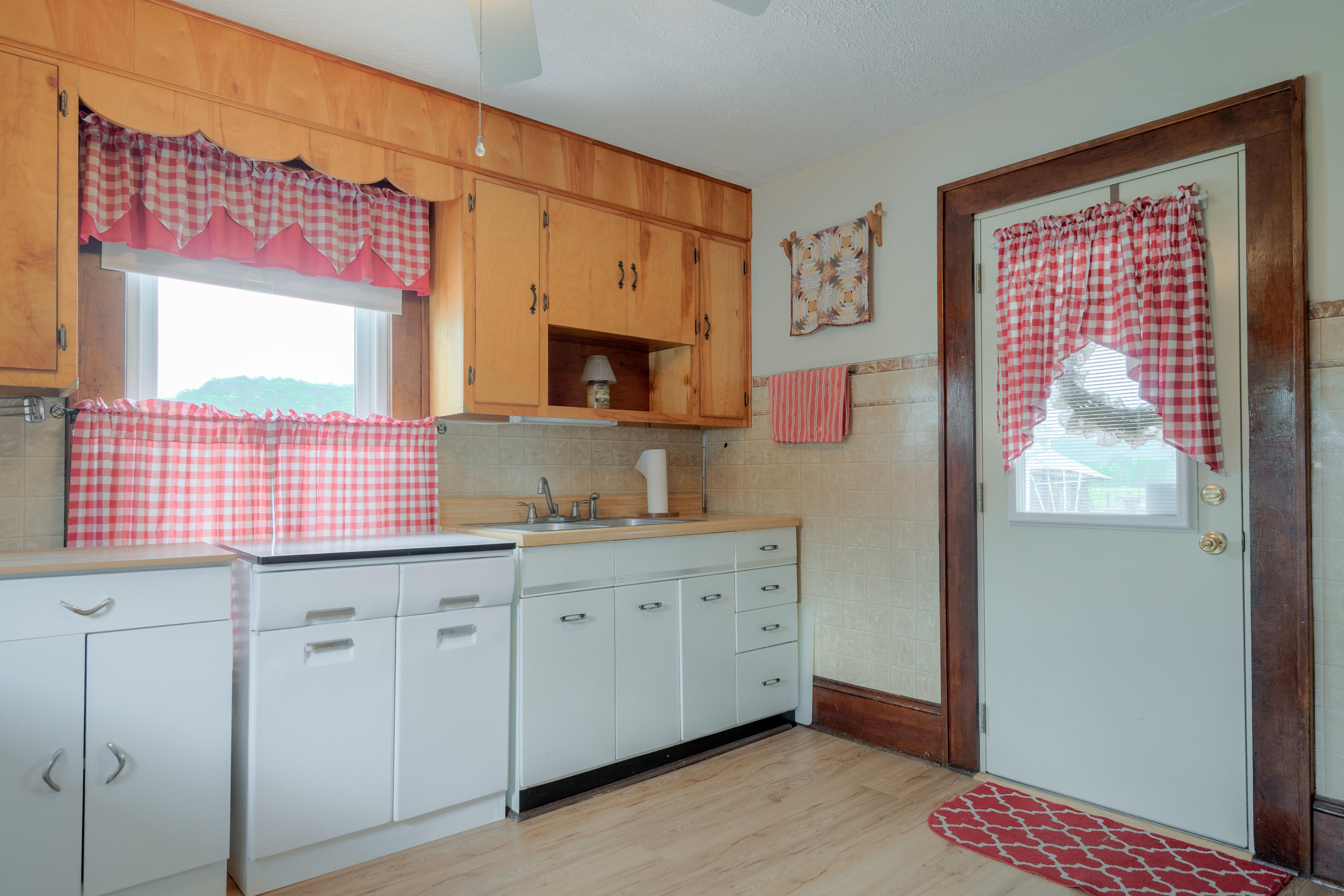 7958 Parrott River Road Parrott, VA 24132 - Photo 24 of 67 7958_ParrotRiverRd_HiRes-62