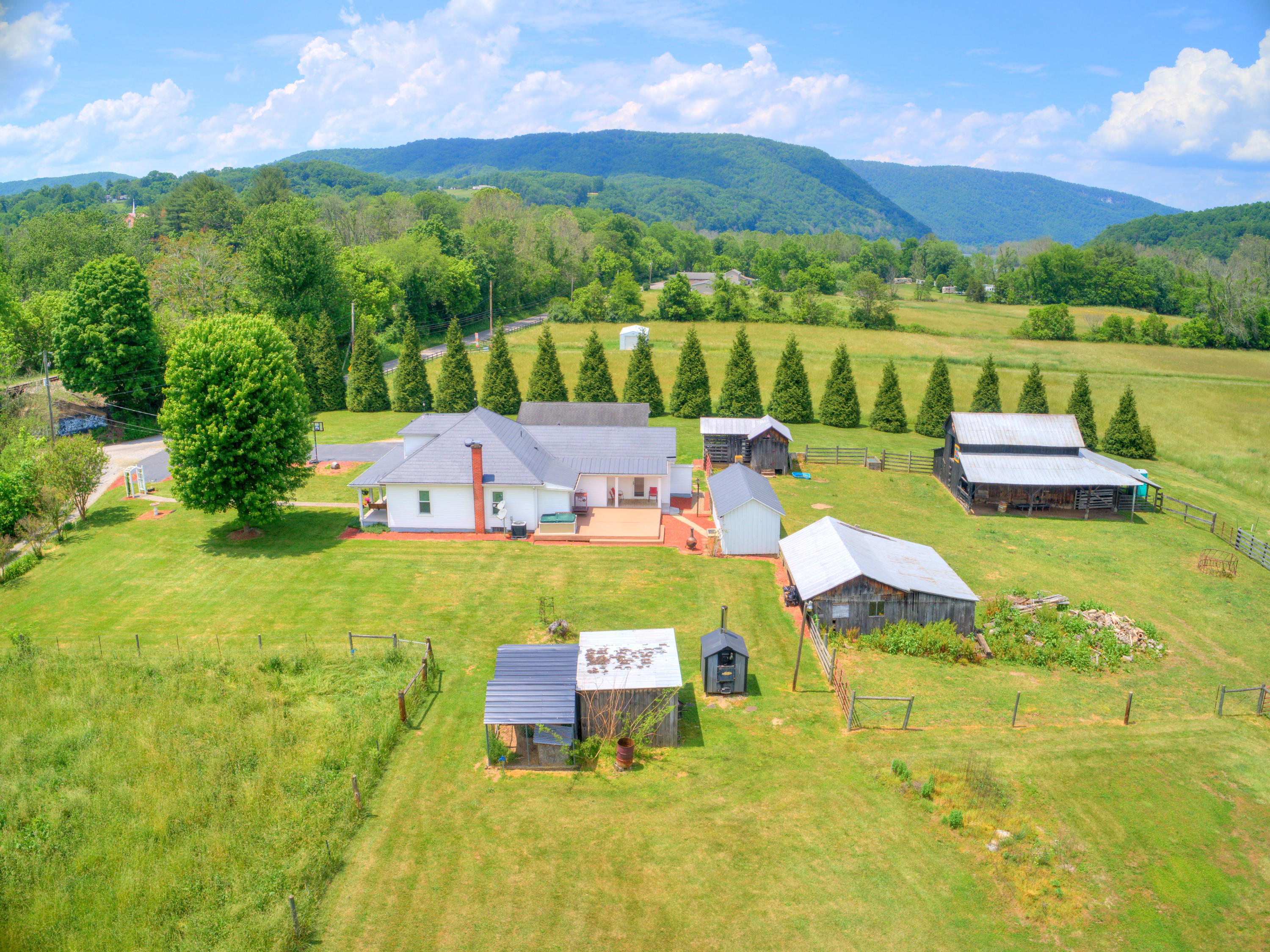 7958 Parrott River Road Parrott, VA 24132 - Photo 3 of 67 7958_ParrotRiverRd_HiRes-45