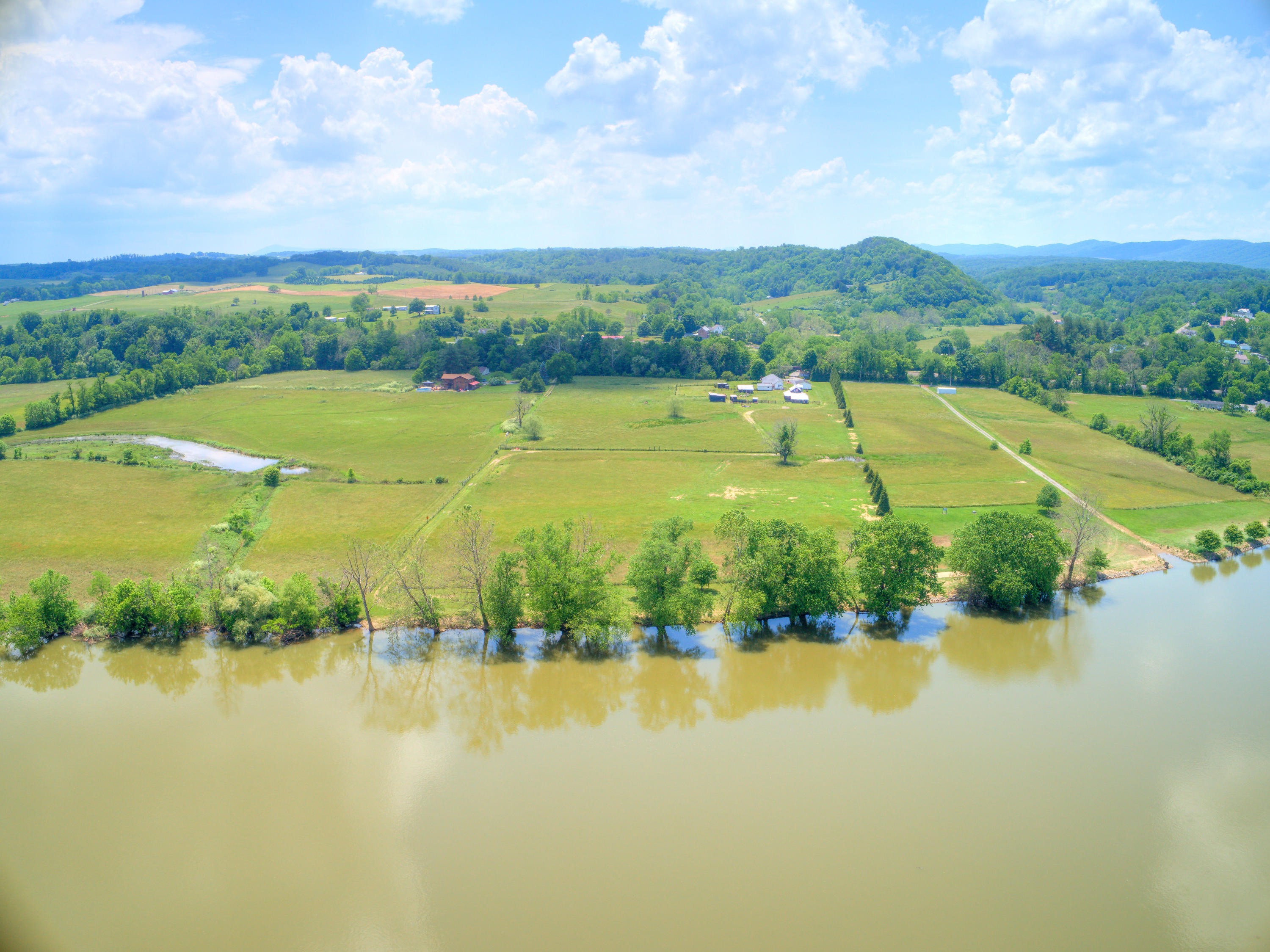 7958 Parrott River Road Parrott, VA 24132 - Photo 8 of 67 7958_ParrotRiverRd_HiRes-34