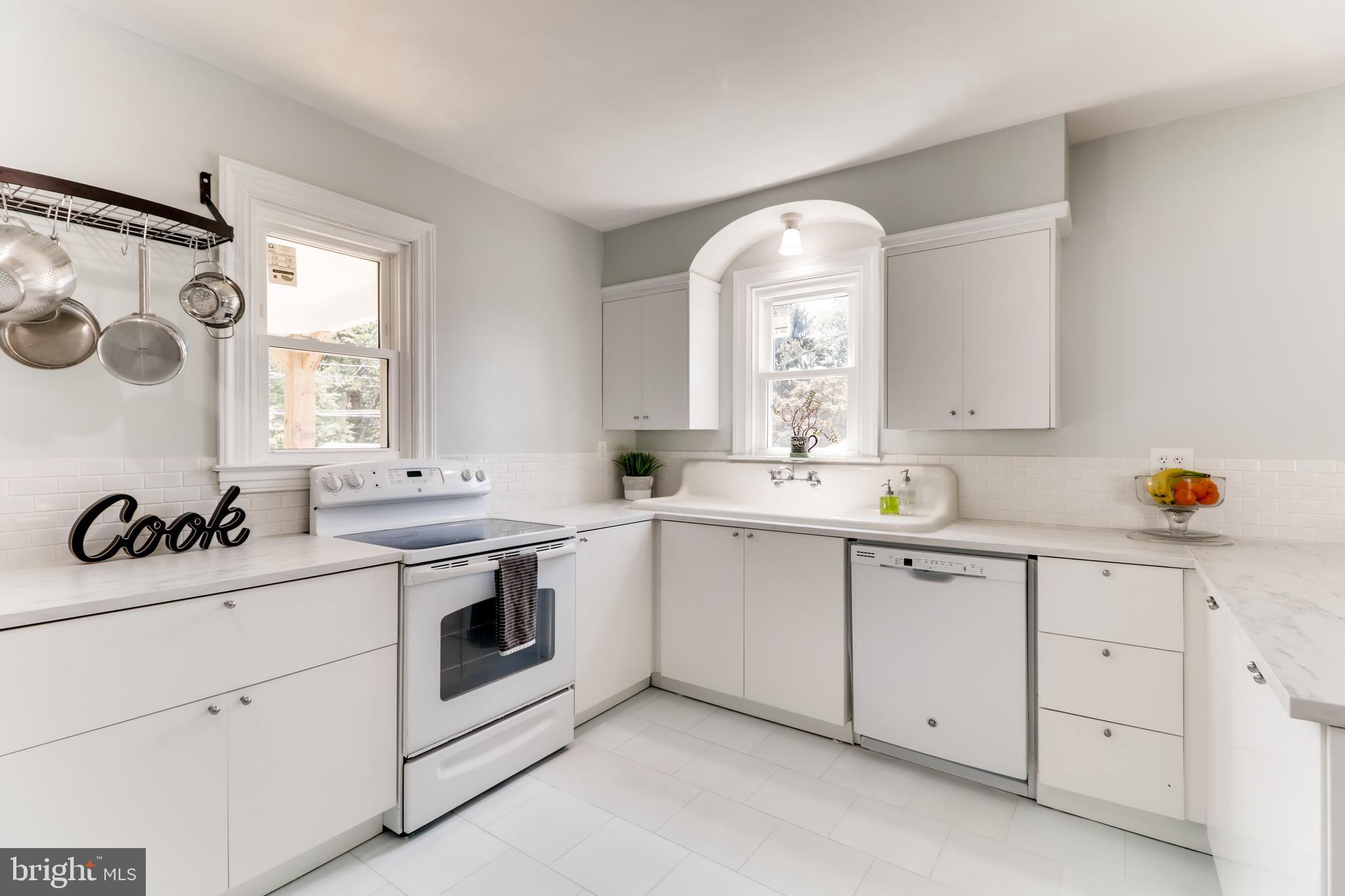 6111 Tramore Road Baltimore, MD 21214 - Photo 10 of 28 Open Kitchen with ALL New Appliances