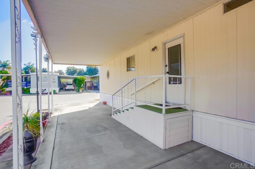1506 Oak Drive, Unit 22 Vista, CA 92084 - Photo 38 of 58 a view of entryway and hall
