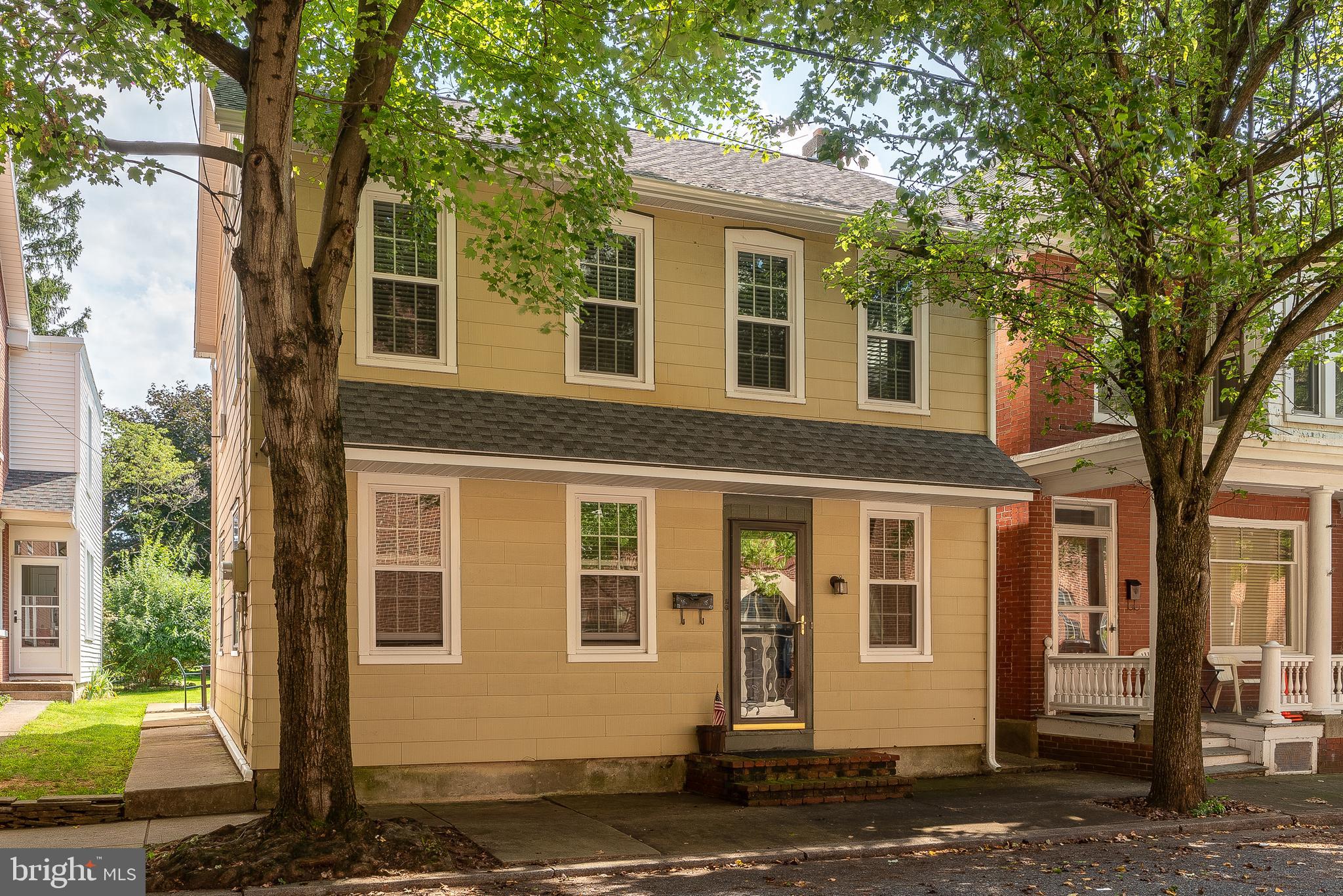 26 East Orange Street Lititz, PA 17543 - Photo 1 of 37 Welcome to 26 E. Orange Street!