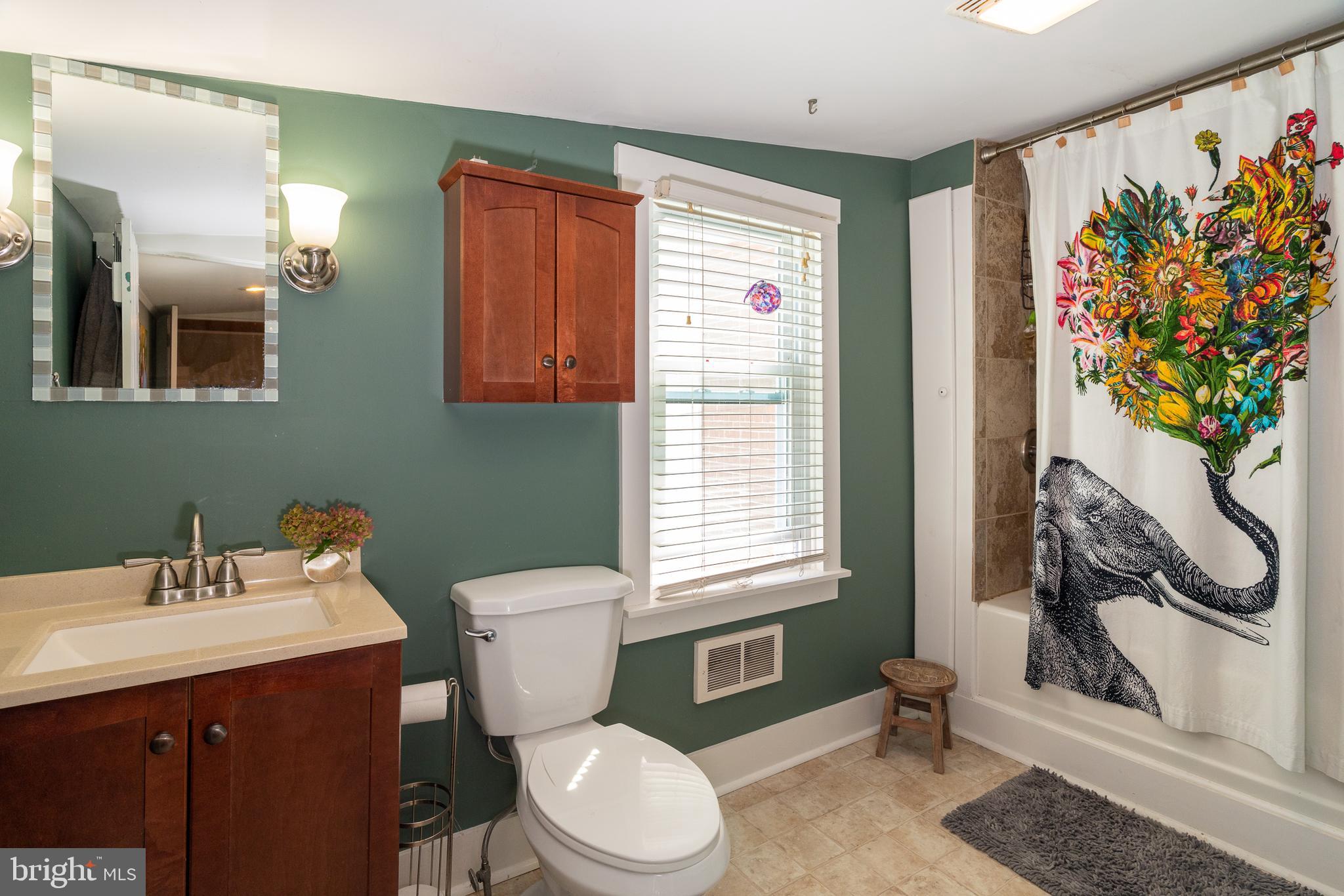 26 East Orange Street Lititz, PA 17543 - Photo 17 of 37 Upstairs Full Bath