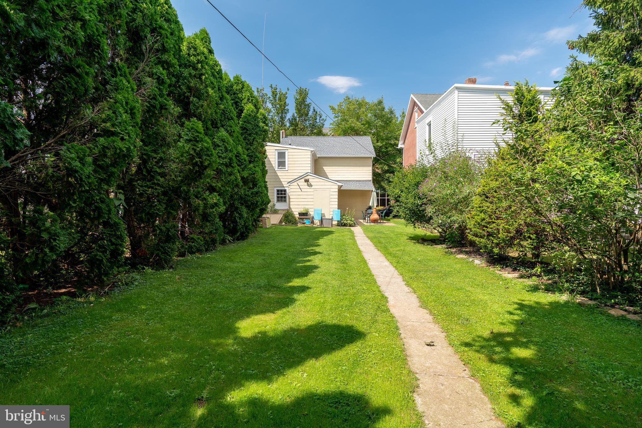 26 East Orange Street Lititz, PA 17543 - Photo 32 of 37