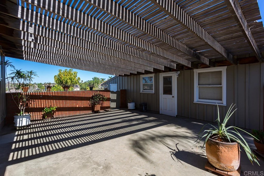 323 Hill Drive Vista, CA 92083 - Photo 28 of 39 a outdoor view with a sitting space