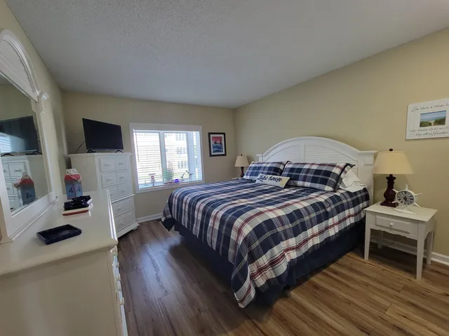 $415,000 | 114 Millpoint Drive, Unit 14, Spring Lake, MI 49456