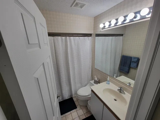 $415,000 | 114 Millpoint Drive, Unit 14, Spring Lake, MI 49456