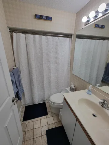 $415,000 | 114 Millpoint Drive, Unit 14, Spring Lake, MI 49456