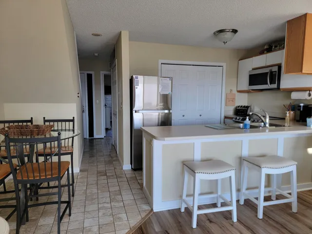 $415,000 | 114 Millpoint Drive, Unit 14, Spring Lake, MI 49456