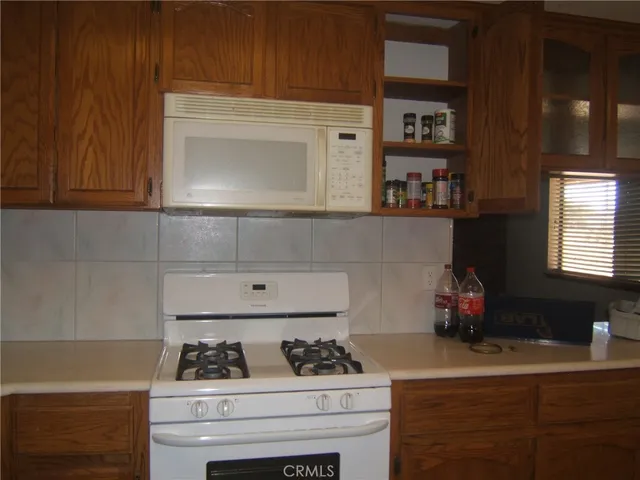 $2,800 | 20180 Ottawa Road, Apple Valley, CA 92308