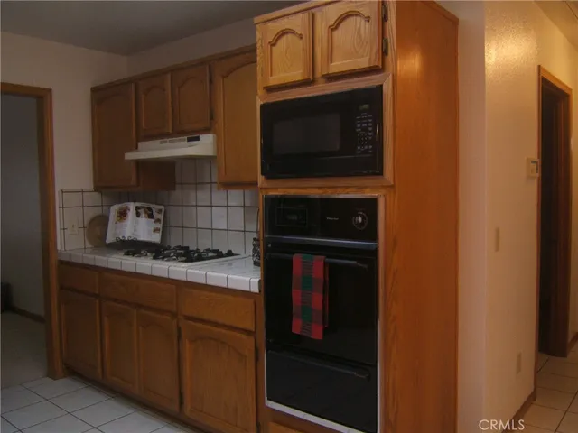 $2,800 | 20180 Ottawa Road, Apple Valley, CA 92308