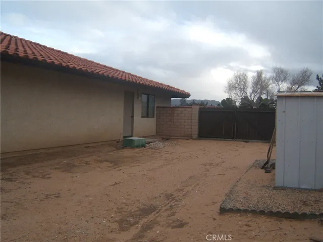 $2,800 | 20180 Ottawa Road, Apple Valley, CA 92308