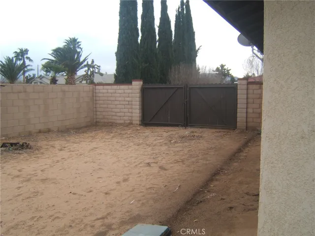 $2,800 | 20180 Ottawa Road, Apple Valley, CA 92308