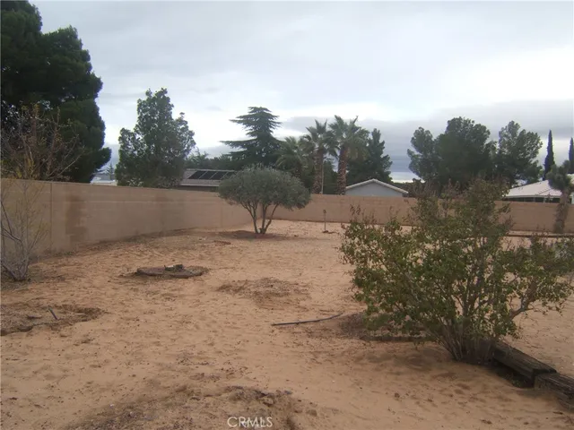 $2,800 | 20180 Ottawa Road, Apple Valley, CA 92308