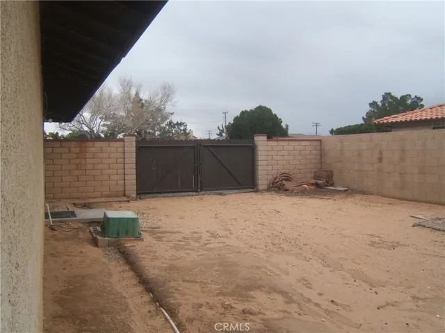 $2,800 | 20180 Ottawa Road, Apple Valley, CA 92308