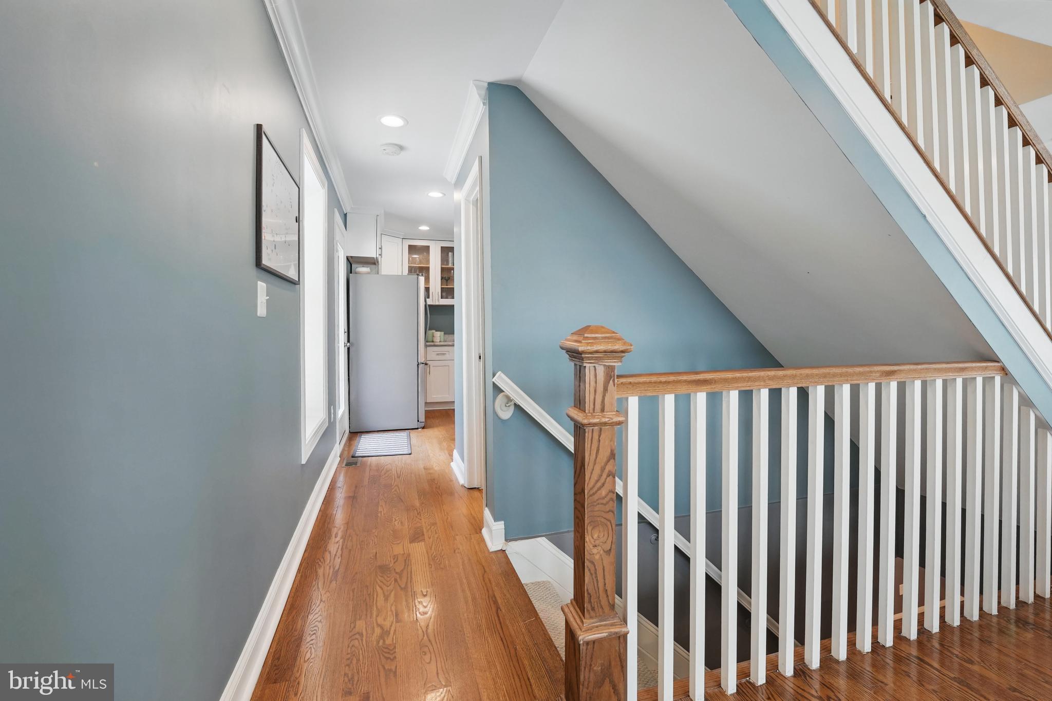 6930 27th Road North Arlington, VA 22213 - Photo 17 of 51 a view of entryway
