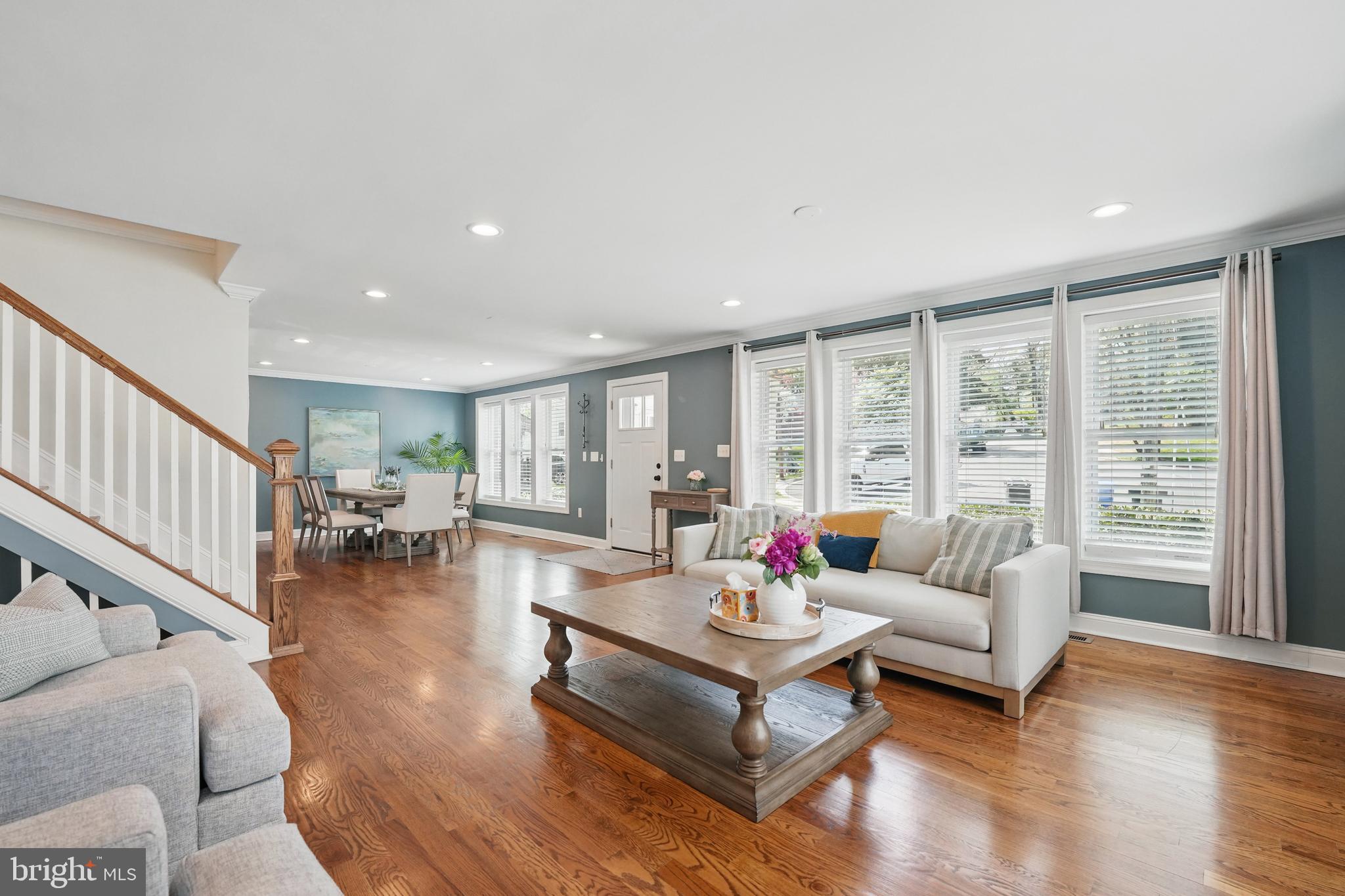 6930 27th Road North Arlington, VA 22213 - Photo 10 of 51 a living room with furniture and a large window