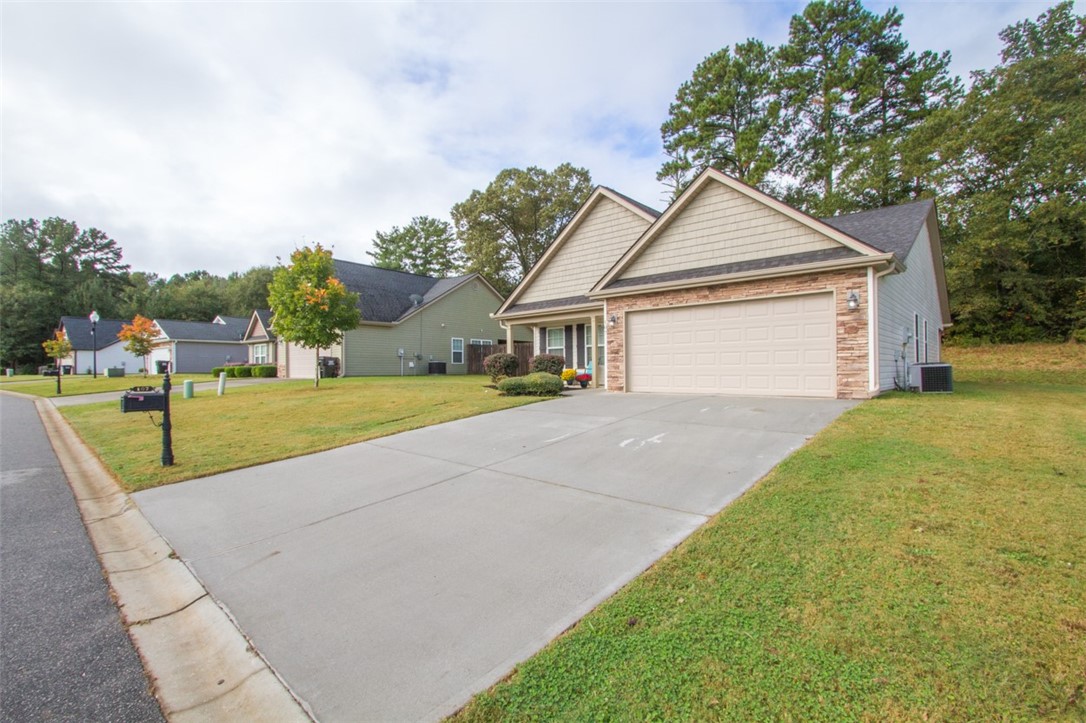 107 Gallant Lane Anderson, SC 29621 - Photo 2 of 45 Gallery Image 2