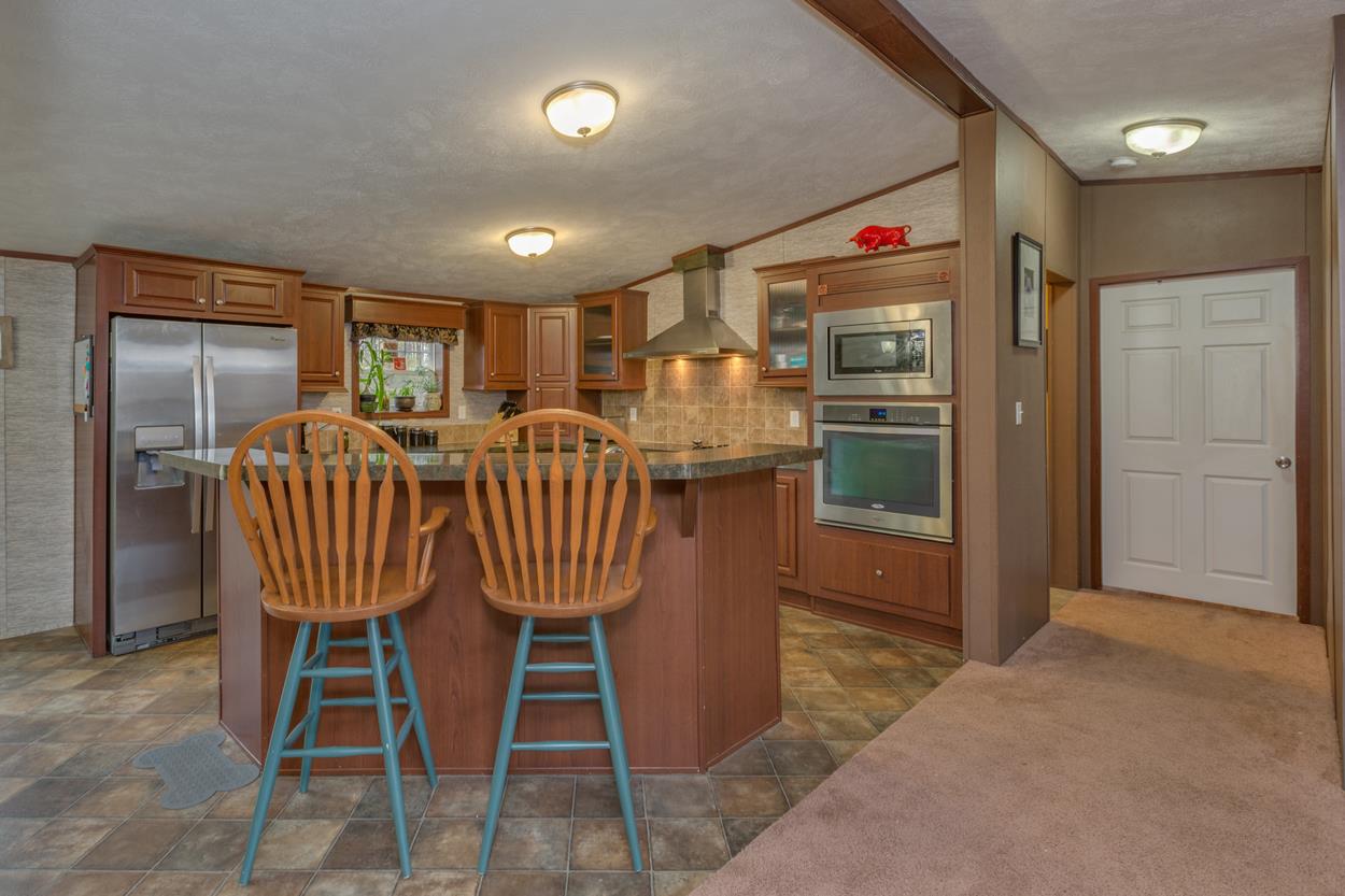 269 Island Pond Road Derry, NH 03038 - Photo 17 of 32