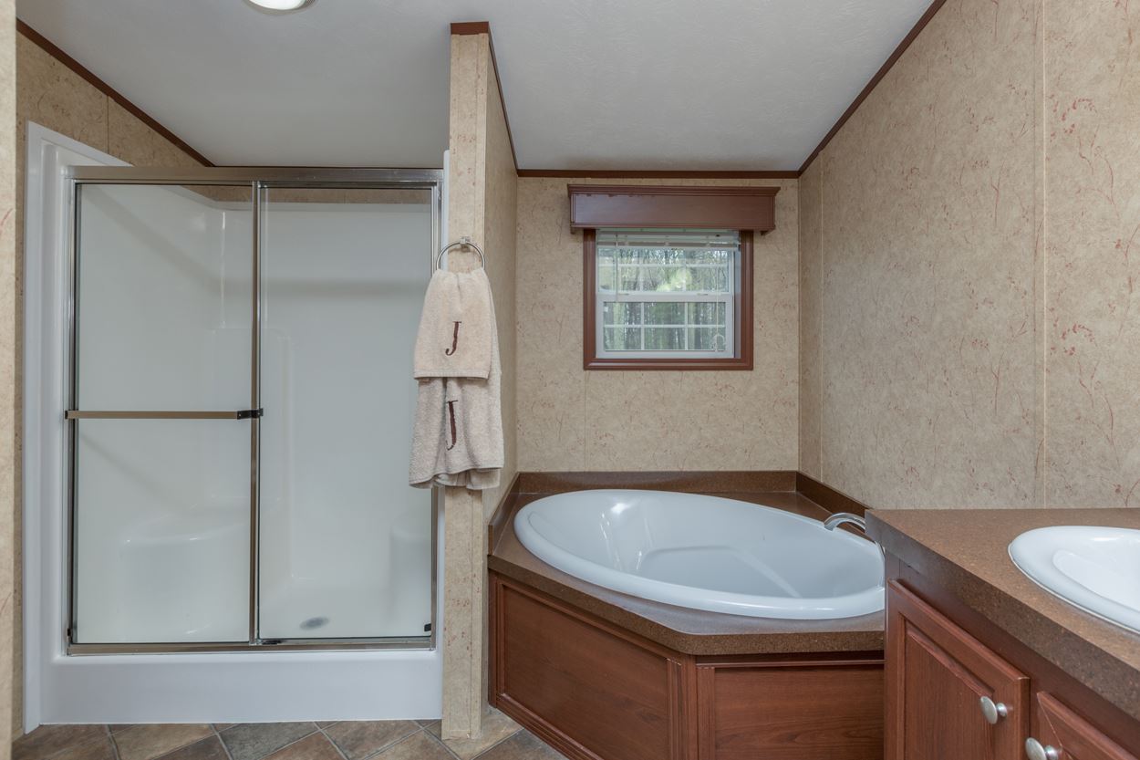 269 Island Pond Road Derry, NH 03038 - Photo 23 of 32