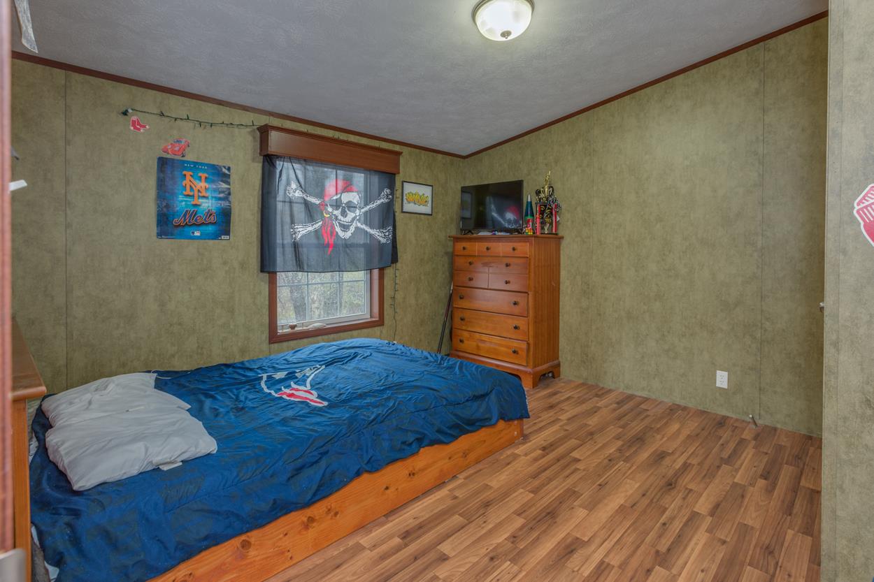 269 Island Pond Road Derry, NH 03038 - Photo 24 of 32