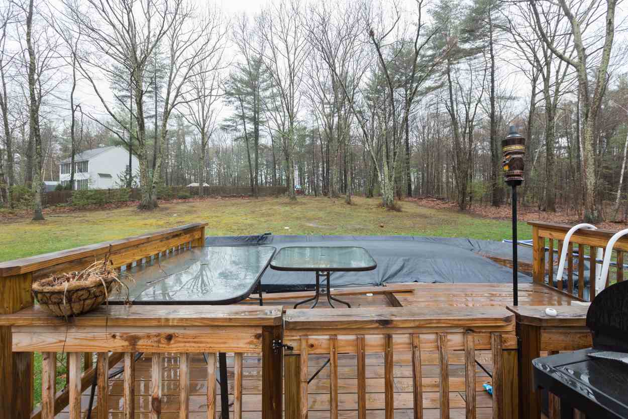 269 Island Pond Road Derry, NH 03038 - Photo 29 of 32
