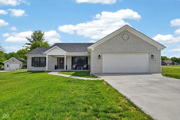 $465,000 | 1415 North Santee Drive, Greensburg, IN 47240