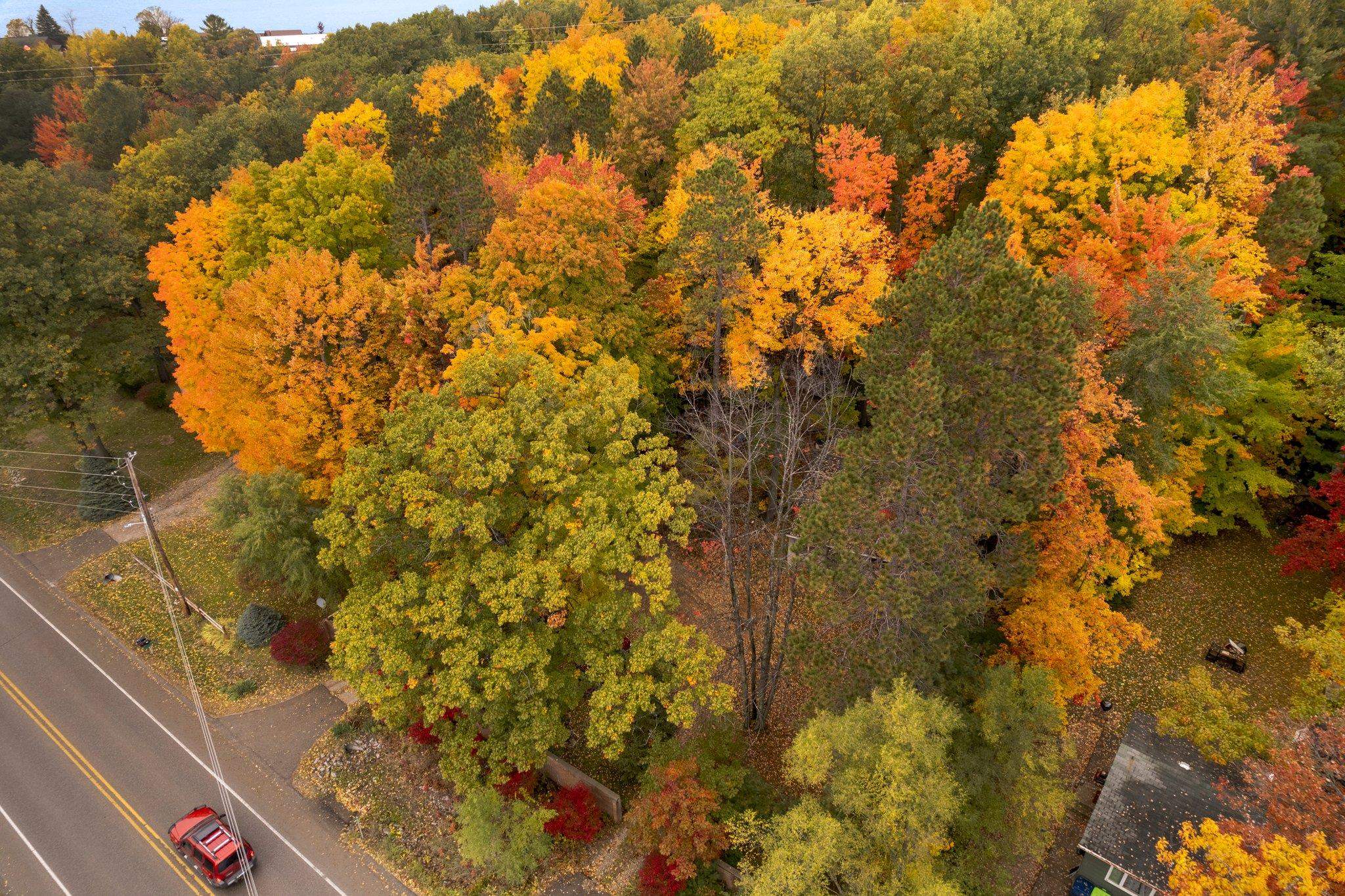 2829 Holiday Road Traverse City, MI 49686 - Photo 20 of 29