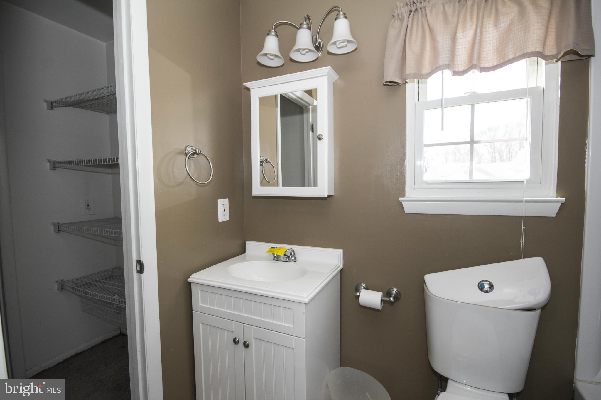 12916 Bogby Road Baltimore, MD 21220 - Photo 15 of 26 Bath