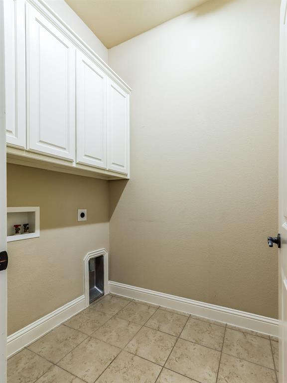 4672 Cecile Road Plano, TX 75024 - Photo 27 of 31 a view of an empty room