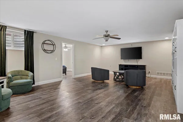 $575,000 | 3601 Peach Tree Drive, Springfield, IL 62711