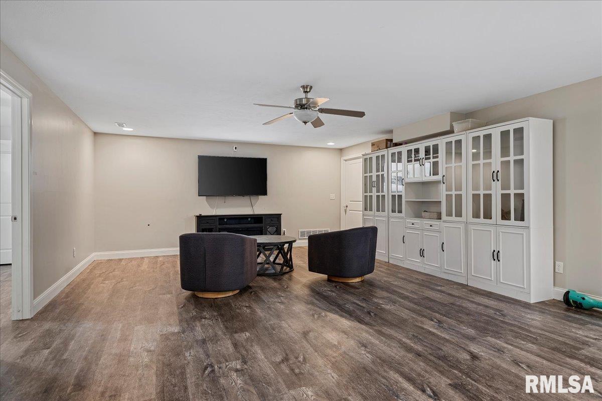 3601 Peach Tree Drive Springfield, IL 62711 - Photo 28 of 42