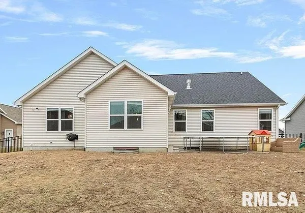 $575,000 | 3601 Peach Tree Drive, Springfield, IL 62711