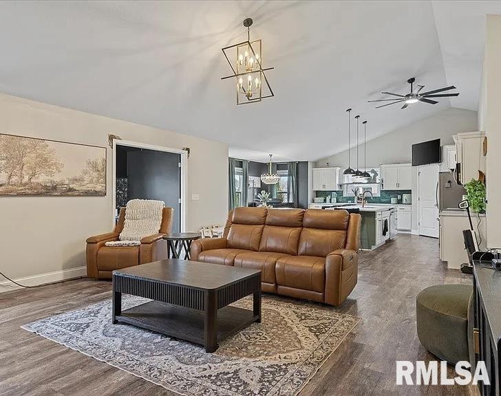 3601 Peach Tree Drive Springfield, IL 62711 - Photo 5 of 42