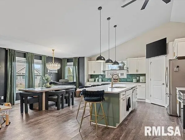 $575,000 | 3601 Peach Tree Drive, Springfield, IL 62711